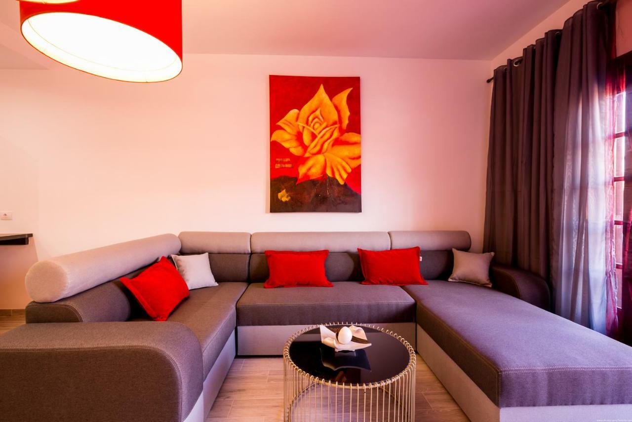 Spacious & Stylish Apartment Los Cristianos Los Cristianos  Extérieur photo