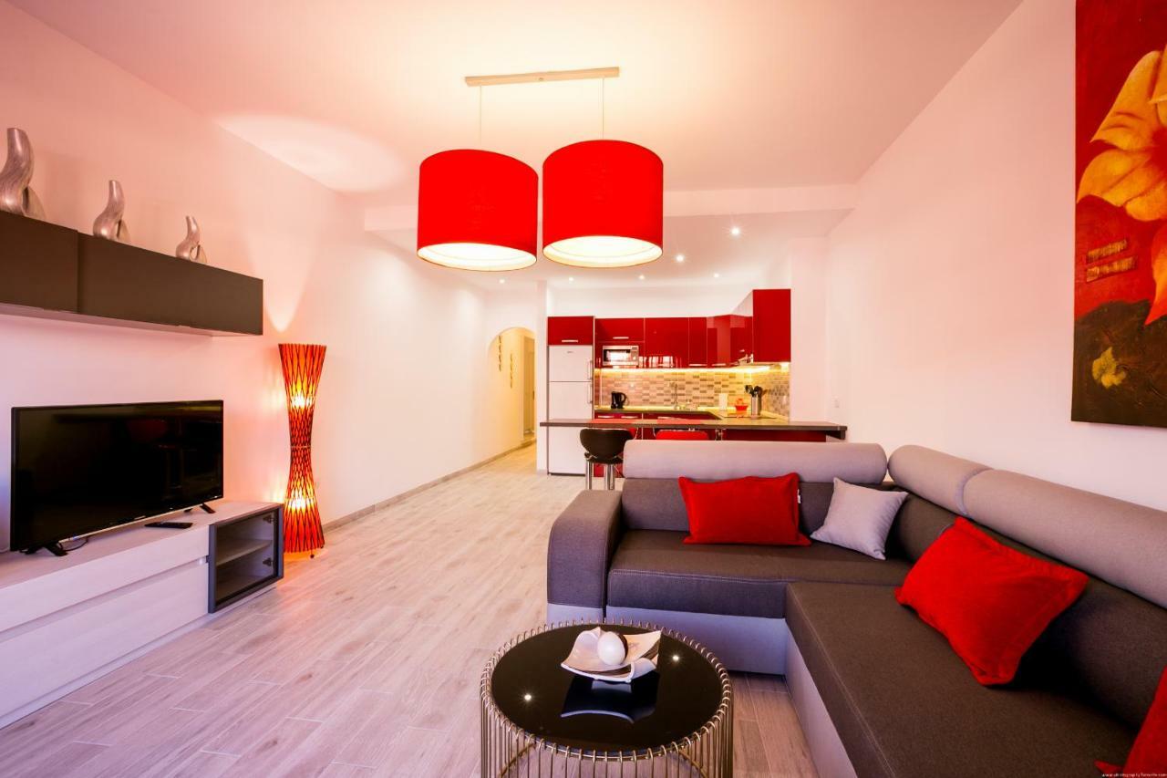 Spacious & Stylish Apartment Los Cristianos Los Cristianos  Extérieur photo