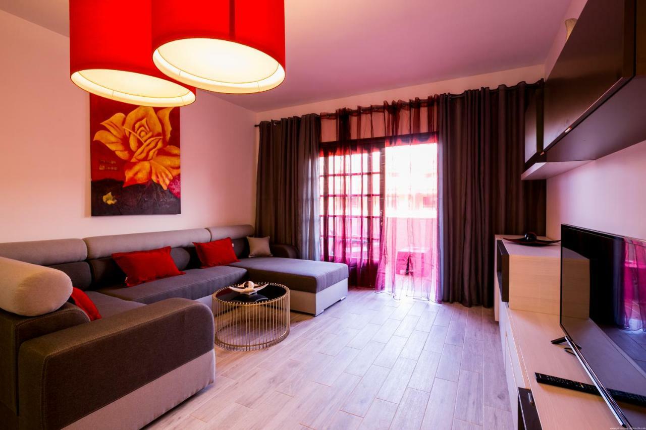 Spacious & Stylish Apartment Los Cristianos Los Cristianos  Extérieur photo