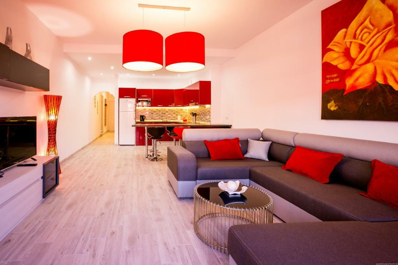 Spacious & Stylish Apartment Los Cristianos Los Cristianos  Extérieur photo